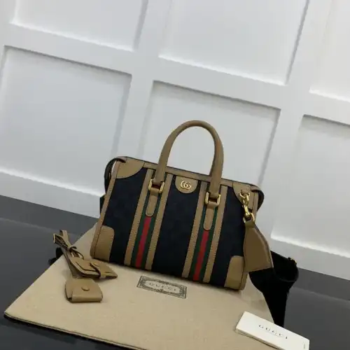 G*u*i bag 2211ya0023