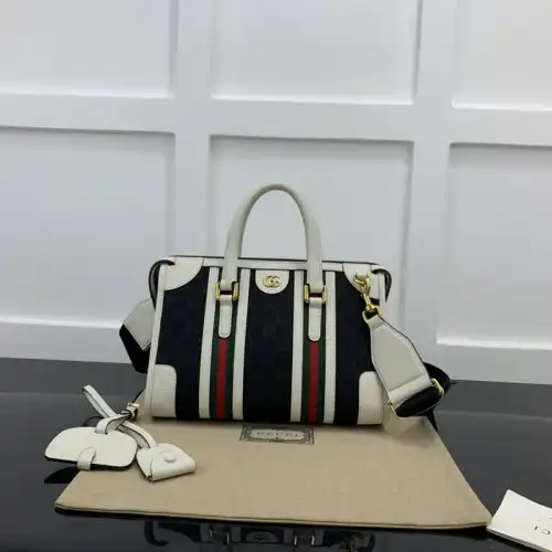 G*u*i bag 2211ya0024