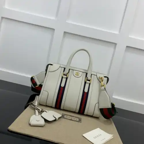 G*u*i bag 2211ya0025