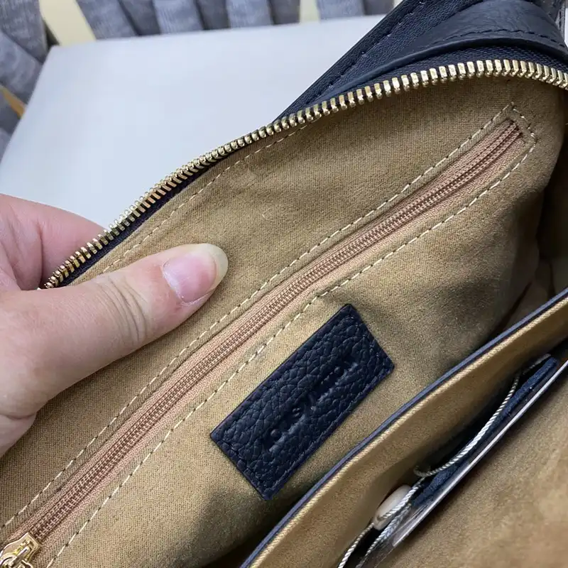 LV Bag 2212YZ0014