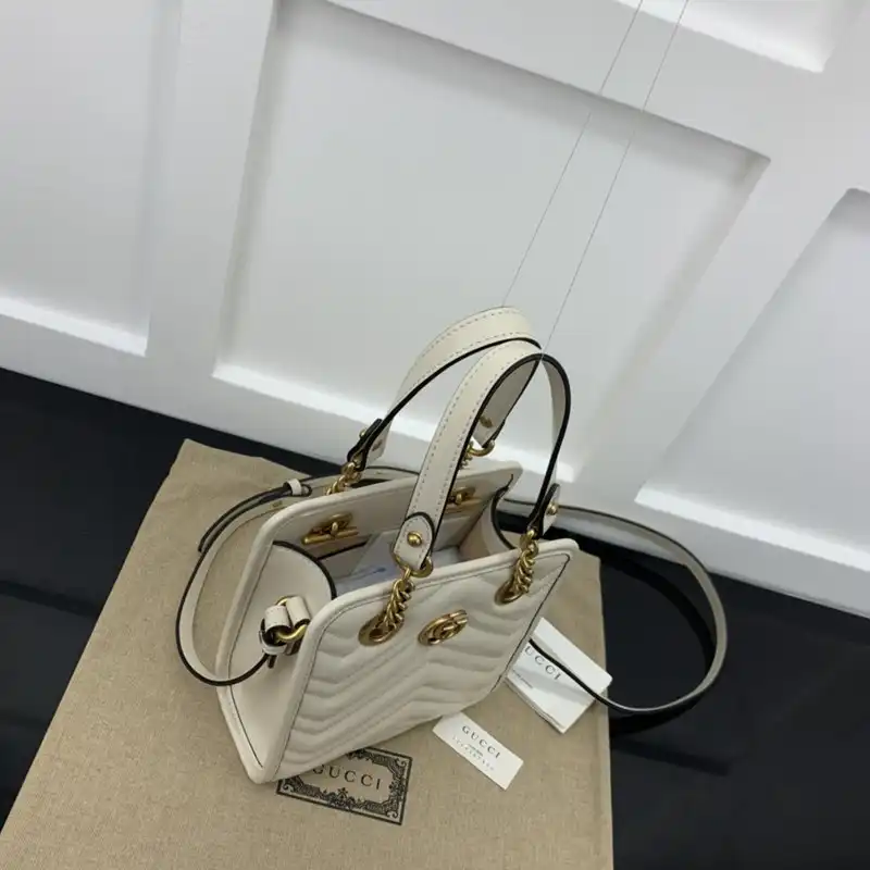 G*u*i bag 2301ya0003