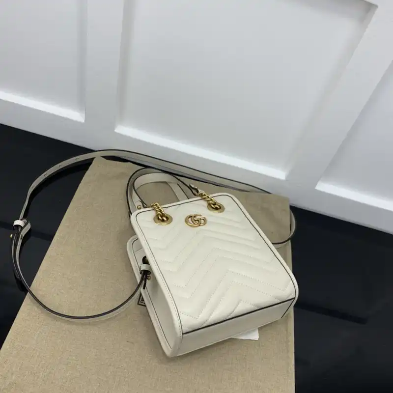 G*u*i bag 2301ya0003