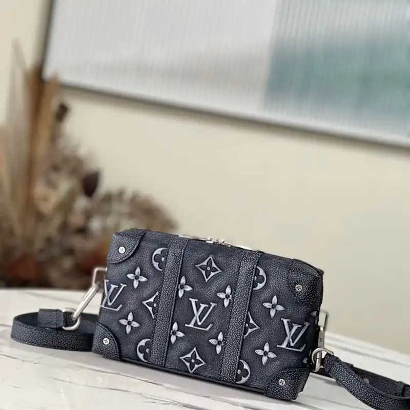 LV Bag 2301YZ0057
