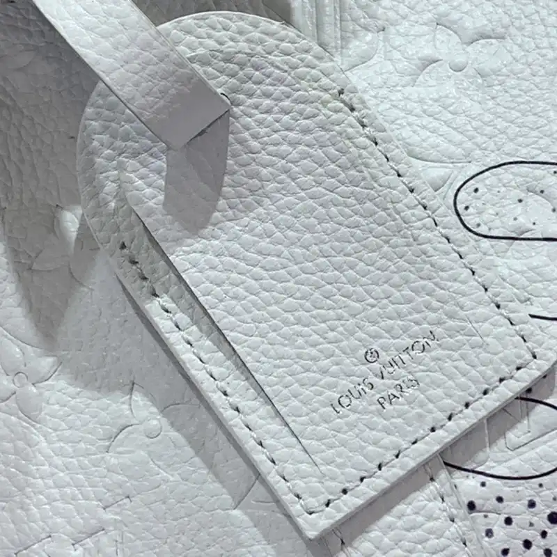 LV Bag 2304DJ0033