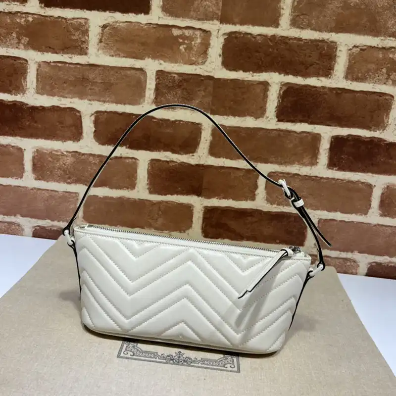 G*u*i bag 2304ya0091