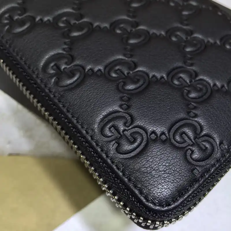 G*u*i bag 2304ya0117
