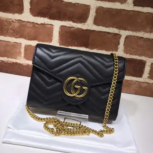 G*u*i bag 2304ya0127