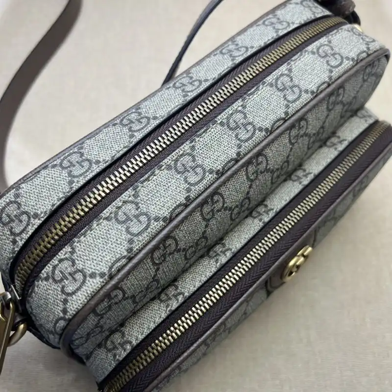 G*u*i bag 2304ya0147