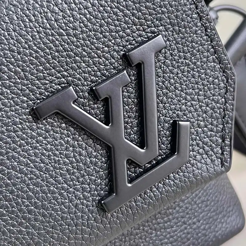 LV Bag 2306YA0171