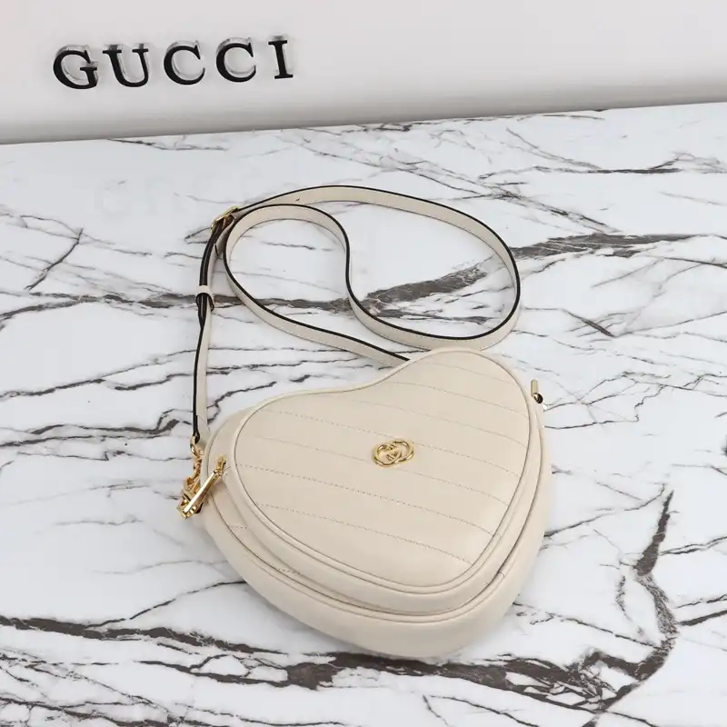 G*u*i bag 2309ya0035