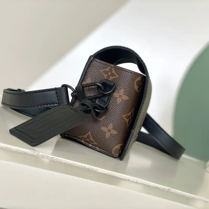 LV Bag 2309YA0181