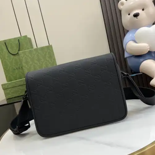 G*u*i bags 2401ya0085