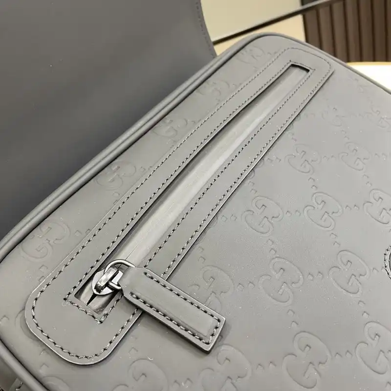 G*u*i bags 2401ya0085