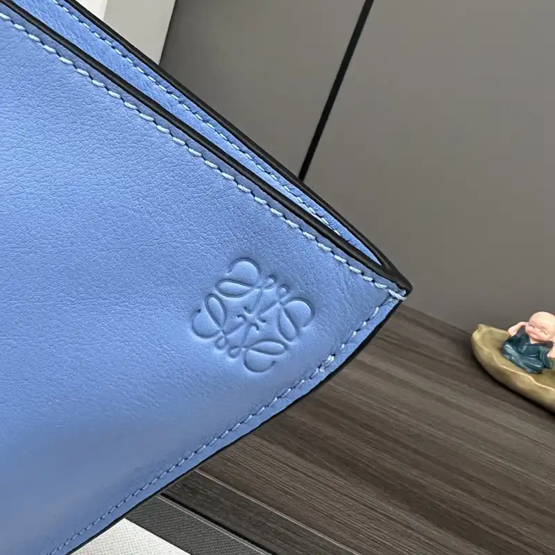 Loewe Bags 2404YA0085