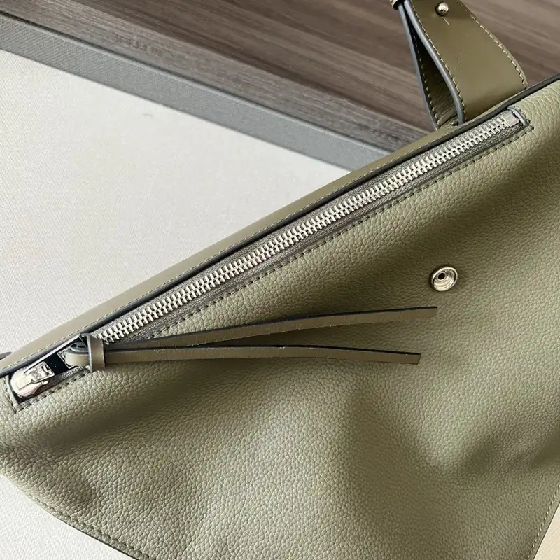 Loewe Bags 2404YA0091