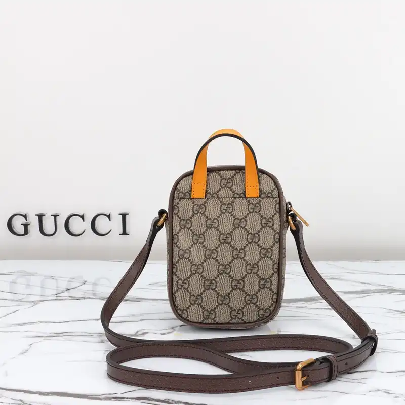 G*u*i bags 2404ya0105