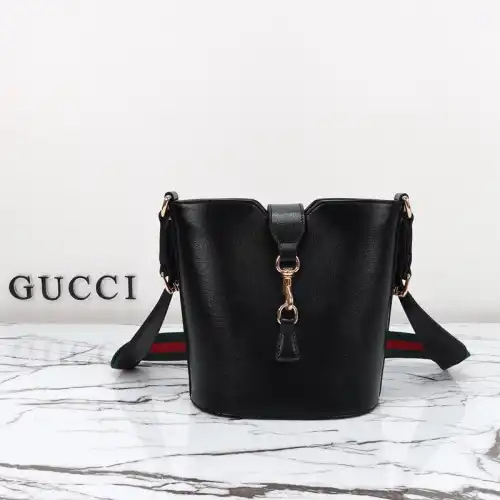 G*u*i bags 2405ya0120