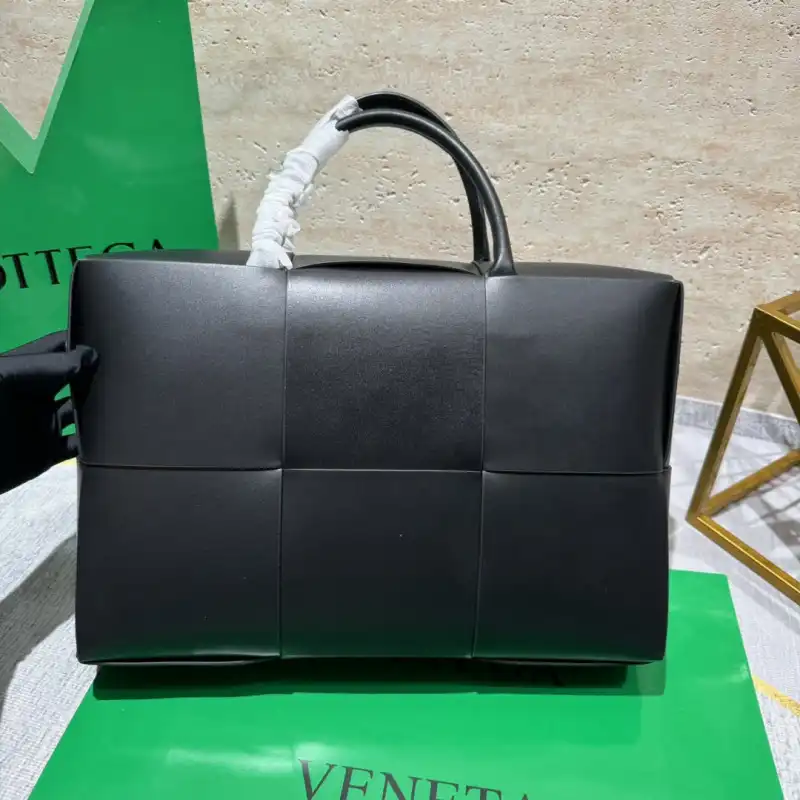 b0tte*a Ven*ta bags 2406ya0020