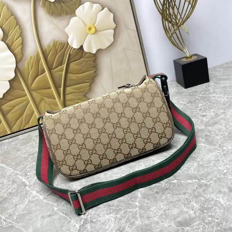 G*u*i bags 2406ya0152
