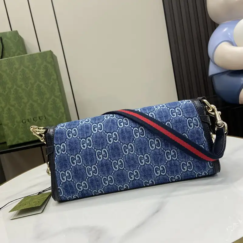G*u*i bags 2407yz0200