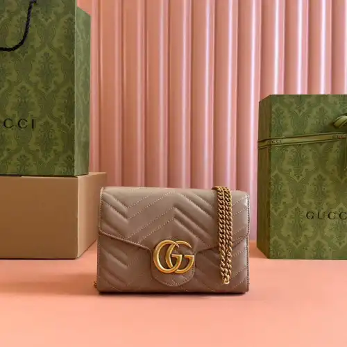 G*u*i bags 2407yz0236