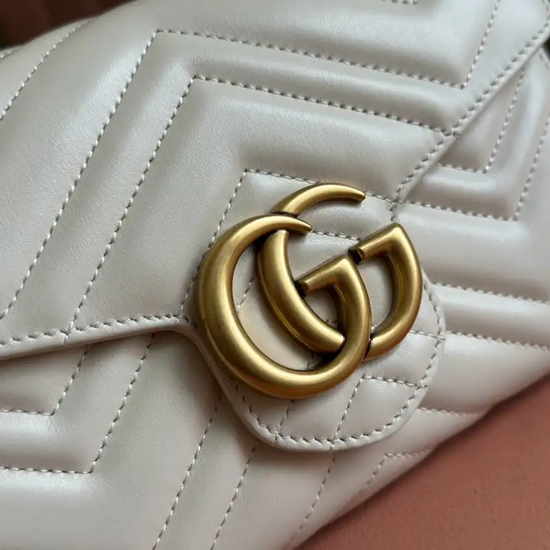 G*u*i bags 2407yz0239