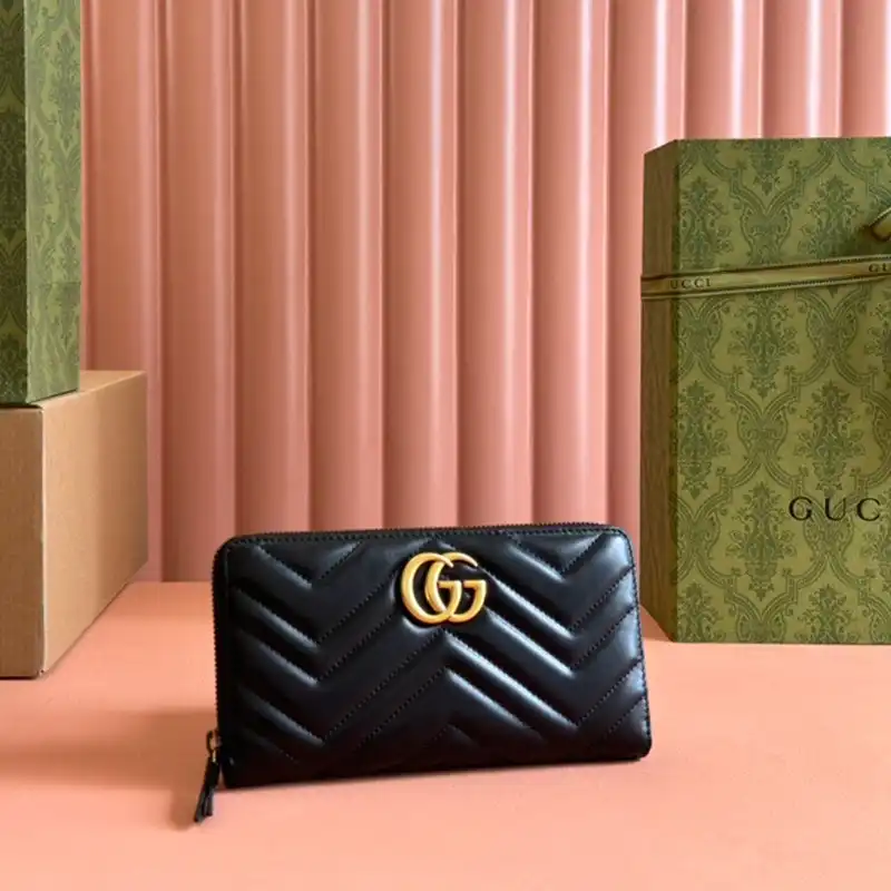 G*u*i bags 2407yz0240