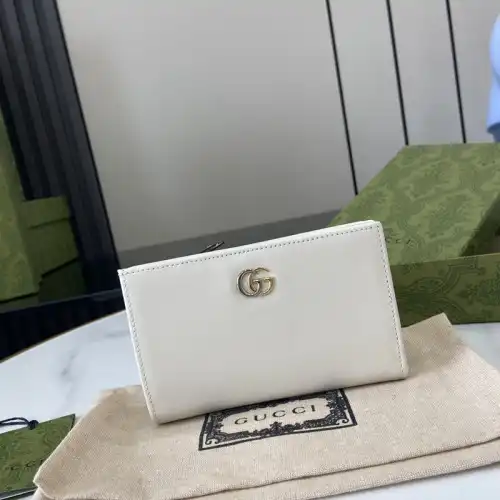 G*u*i bags 2407yz0258