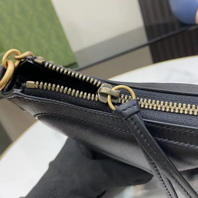 G*u*i bags 2407yz0268