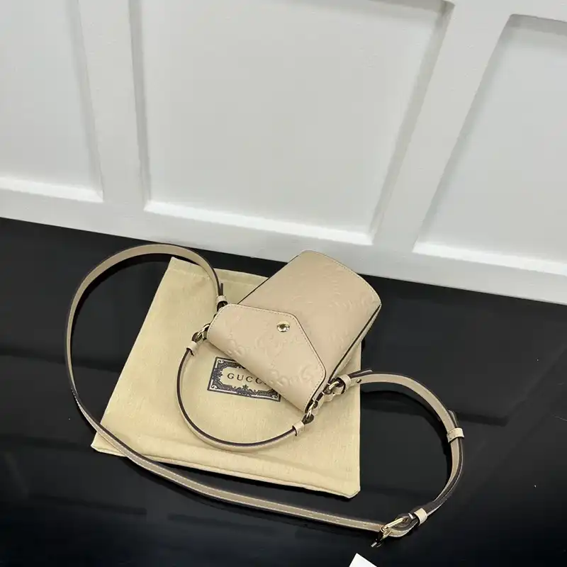 G*u*i bags 2407yz0287