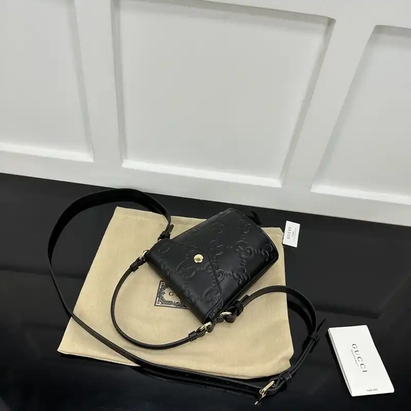 G*u*i bags 2407yz0290