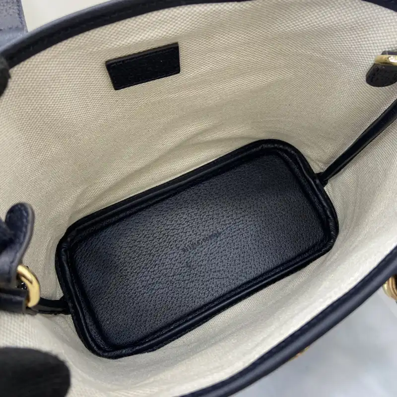 G*u*i bags 2407yz0315
