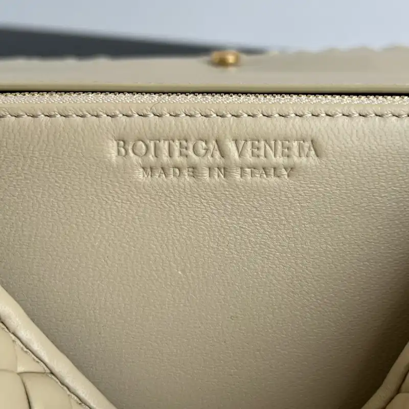 b0tte*a Ven*ta bags 2409sf0024