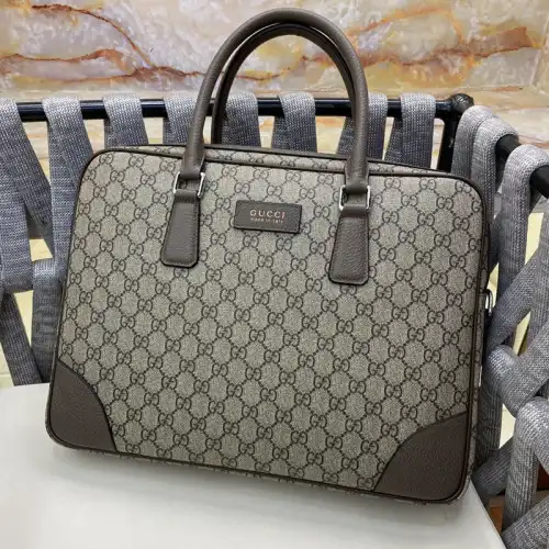 G*u*i bags 2410ya0110