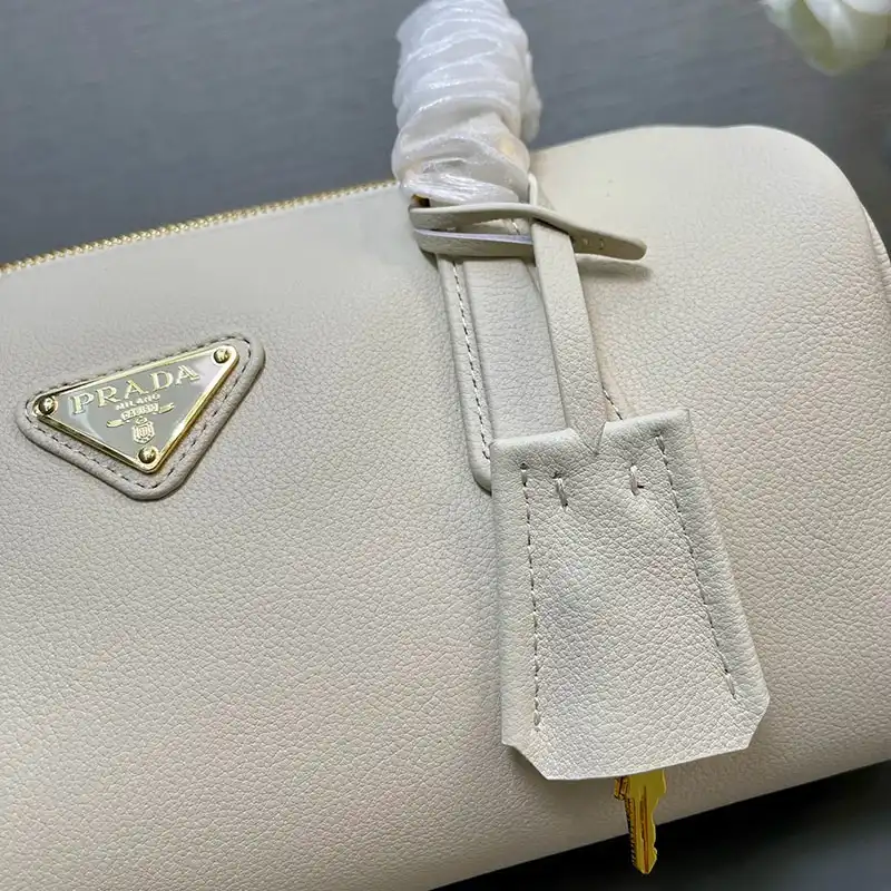 Pra*a bags 2411ya0110