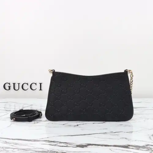G*u*i bags 2411ya0192