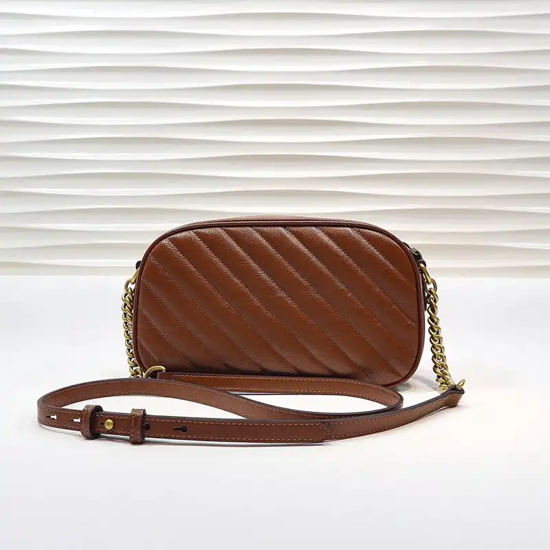 G*u*i bags 2012sh0003