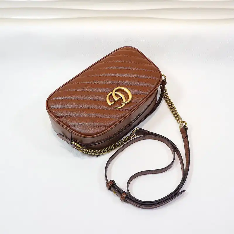 G*u*i bags 2012sh0003