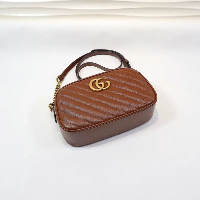 G*u*i bags 2012sh0003
