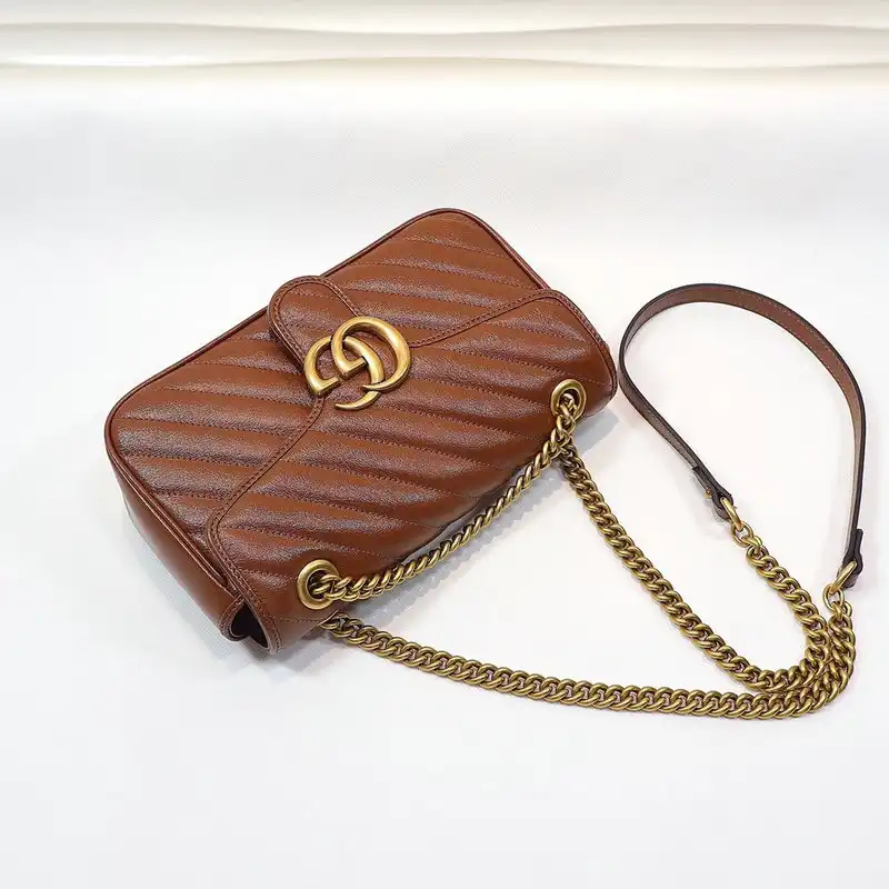 G*u*i bags 2012sh0006