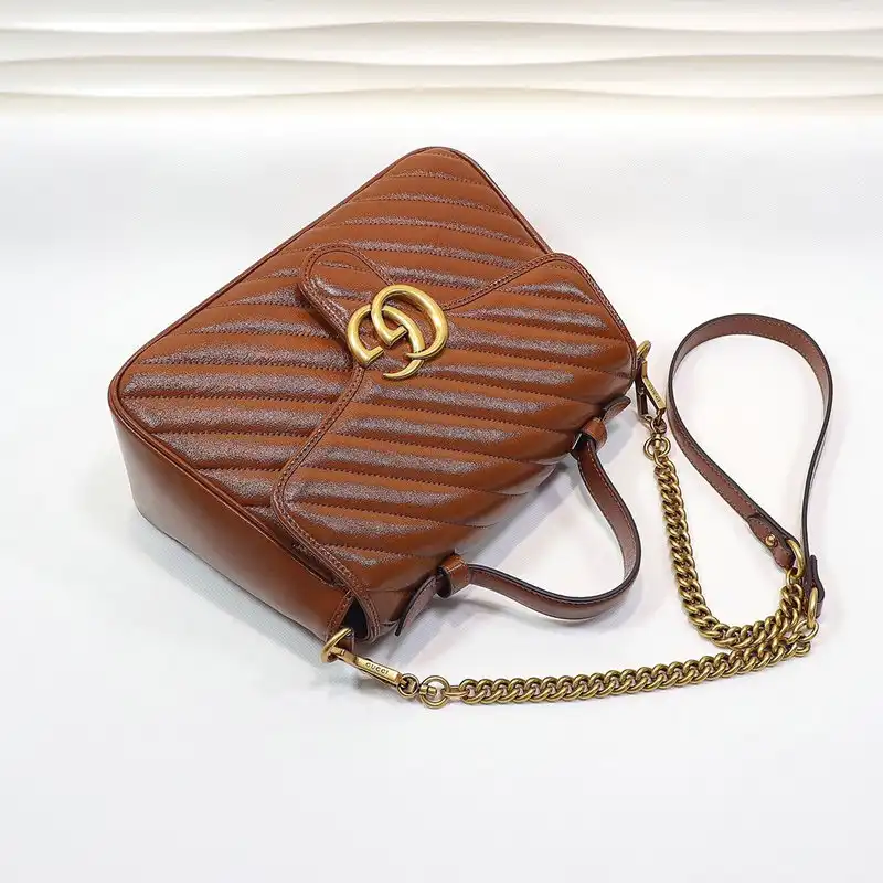G*u*i bags 2012sh0008