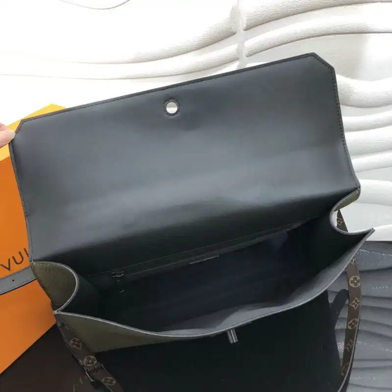 LV Bags 2012SH0053