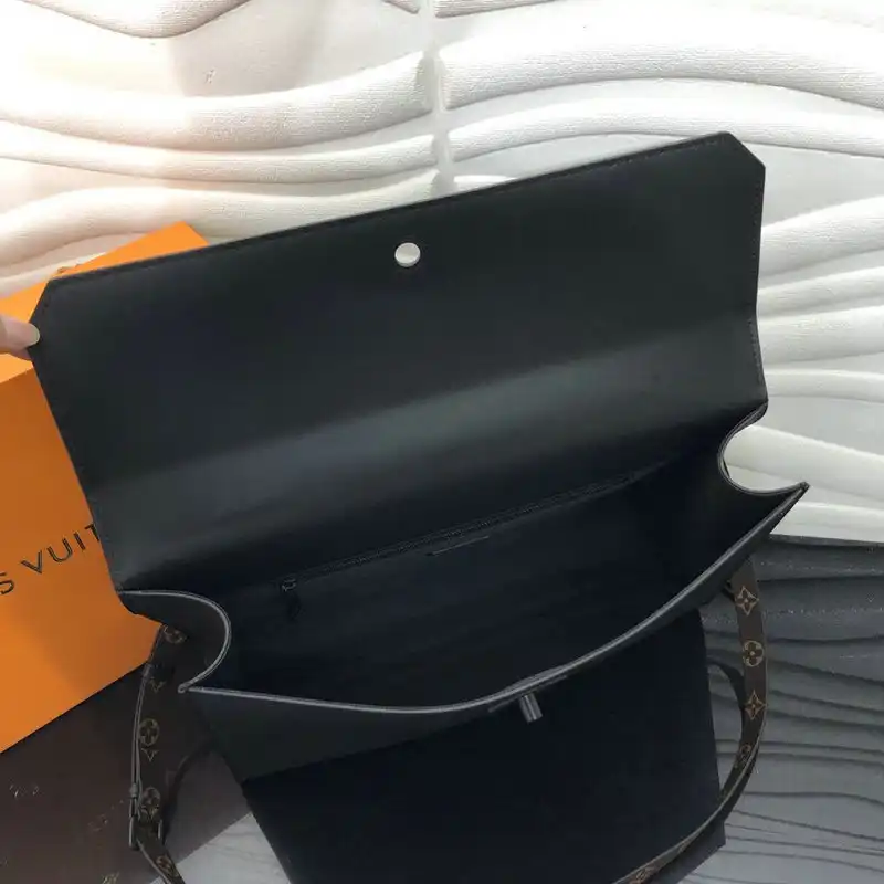 LV Bags 2012SH0054