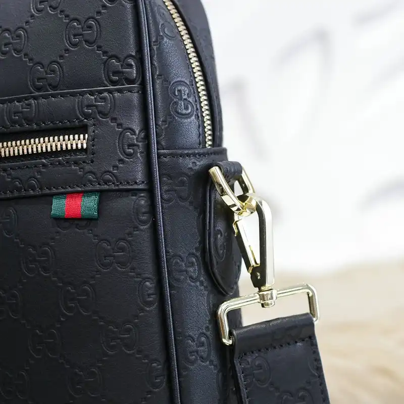 G*u*i bag 20ya11008