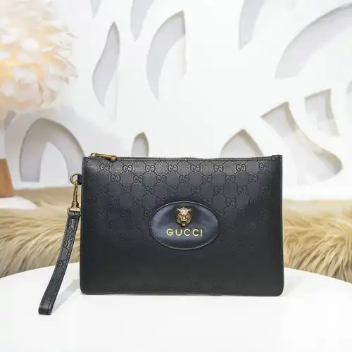 G*u*i bag 20ya11011