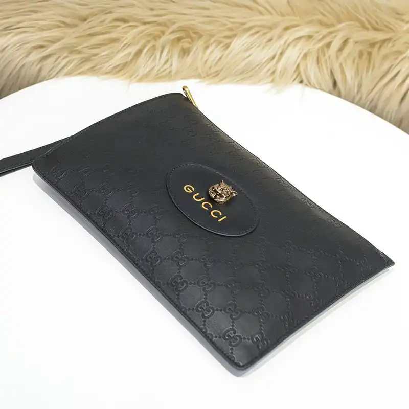 G*u*i bag 20ya11011