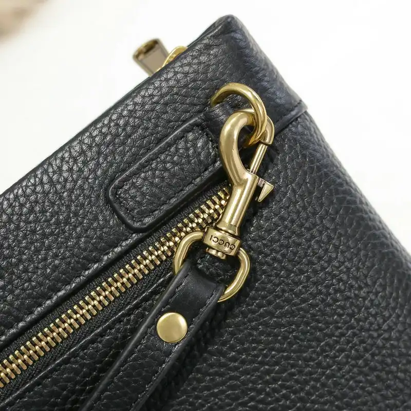 G*u*i bag 20ya11017