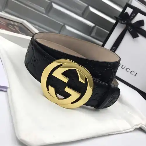 G*u*i s belts 19bl0021