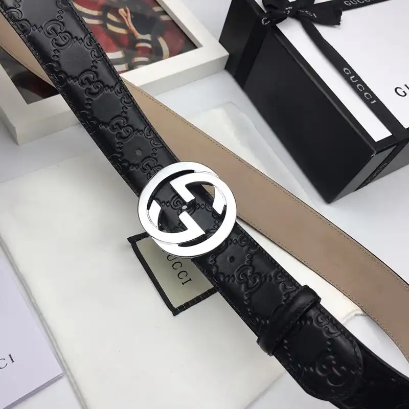 G*u*i s belts 19bl0022