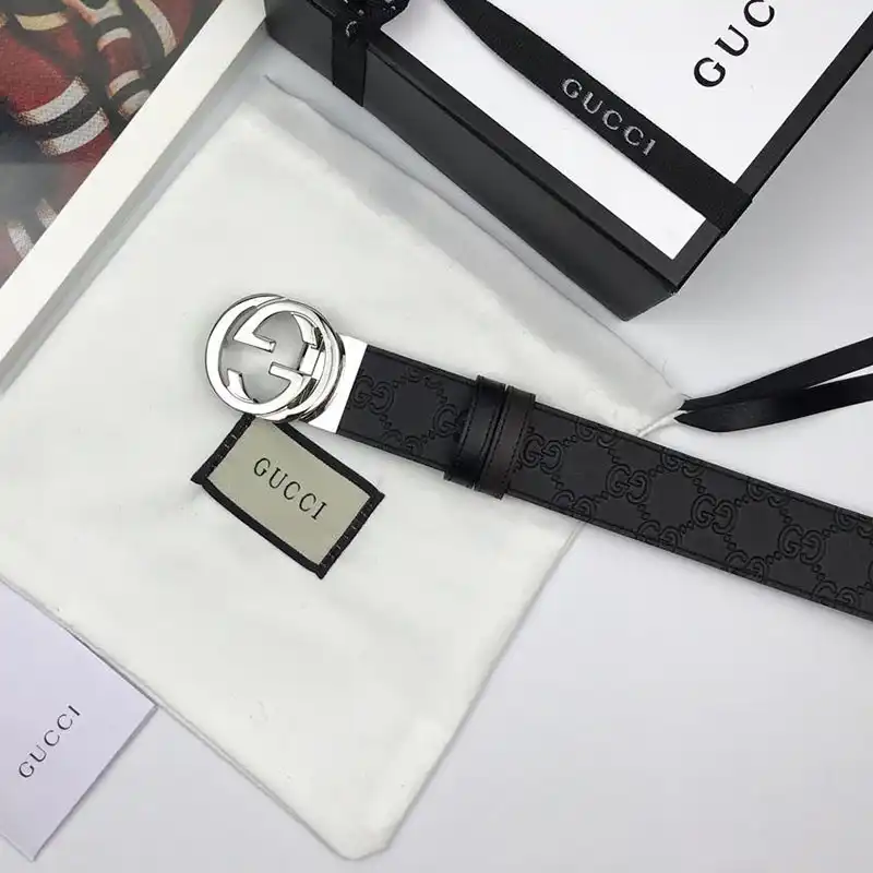 G*u*i s belts 19bl0033